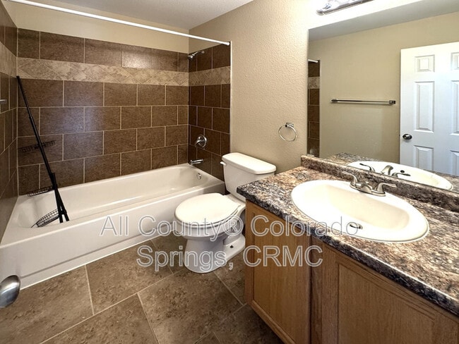 Building Photo - 5048 Weaver Dr