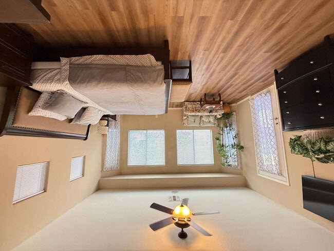 Building Photo - 1928 W Spur Dr