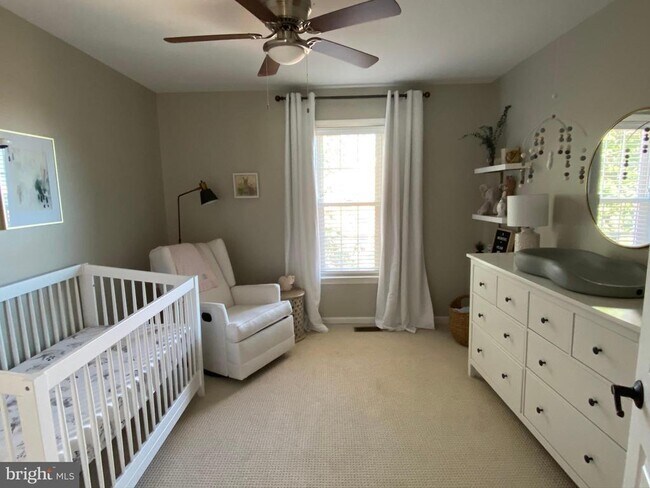 Building Photo - 216 Gretna Green Ct