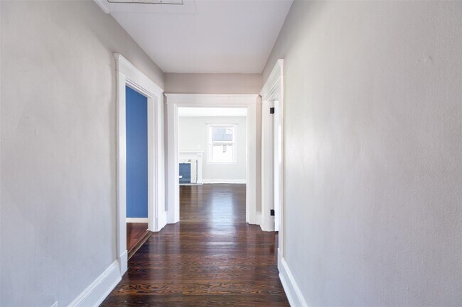 Building Photo - 1078 Washington Ave