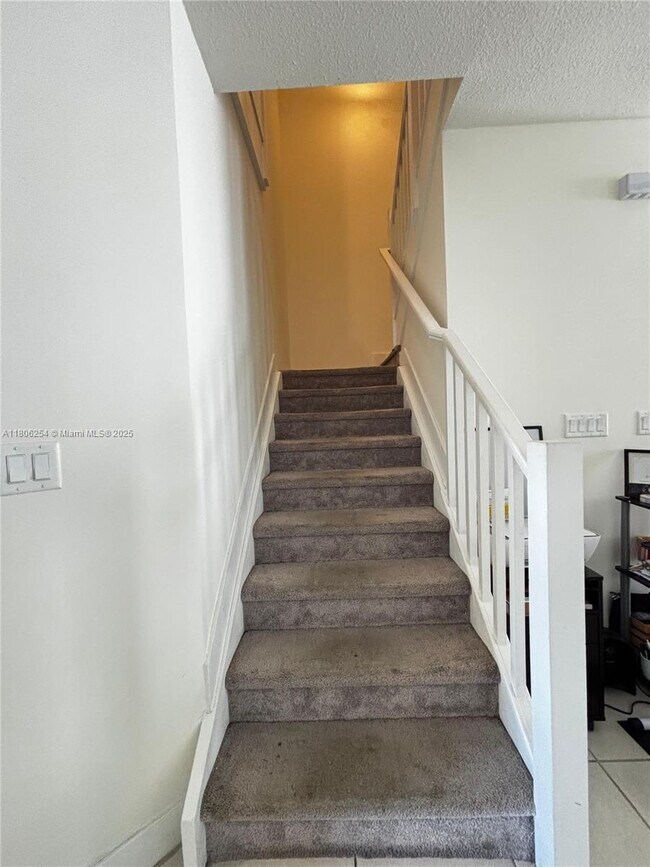 Building Photo - 15860 NW 91st Ct