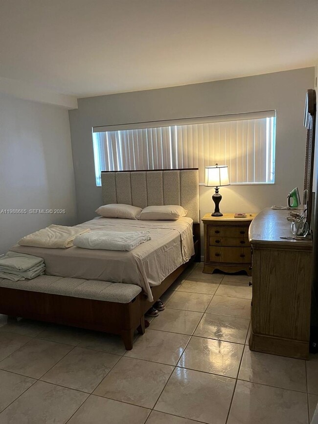 Building Photo - 462 Golden Isles Dr