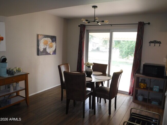 Building Photo - 11029 W Caron Dr