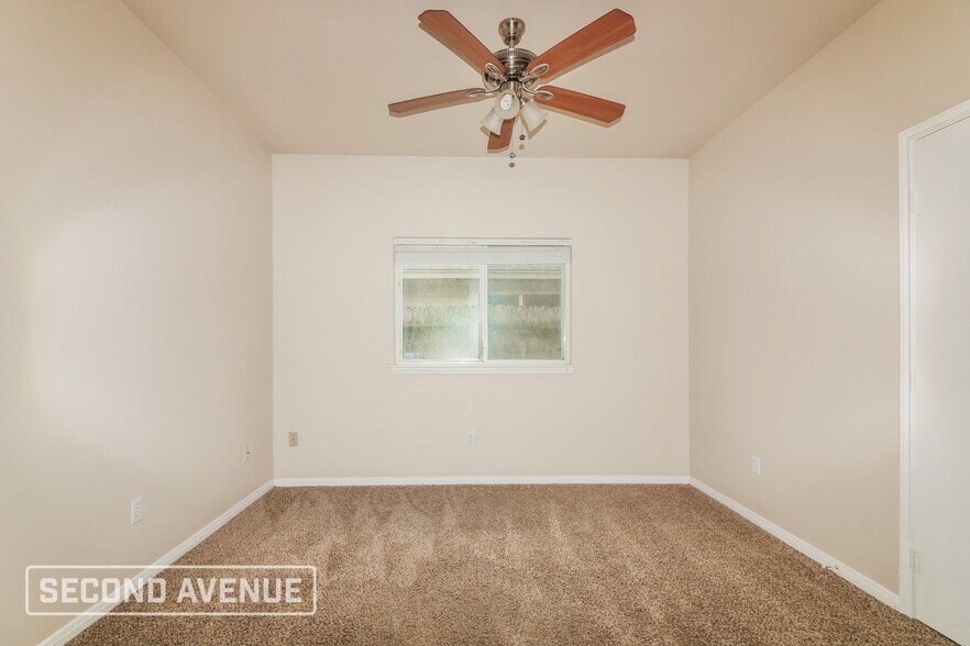 Building Photo - 2613 Las Brisas St