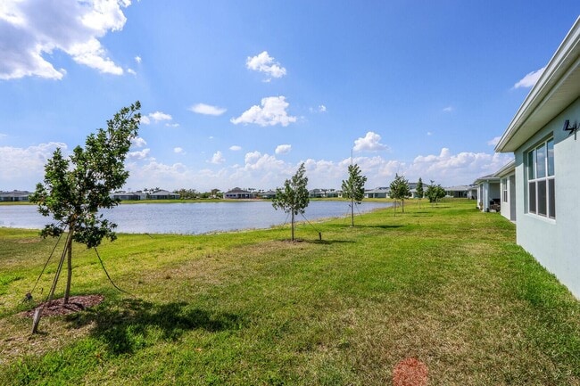 Building Photo - 10736 SW Estella Ln