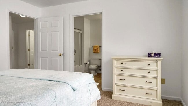 Building Photo - 3BR/2.5BA Townhouse Available July 1st!!! - Great Residential Neighborhood!!