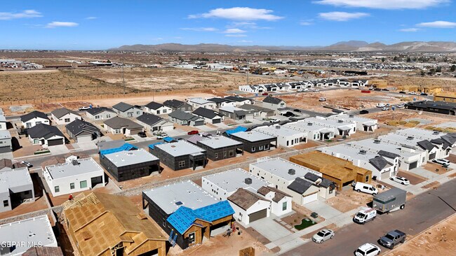 Building Photo - 15233 Expectation Ave