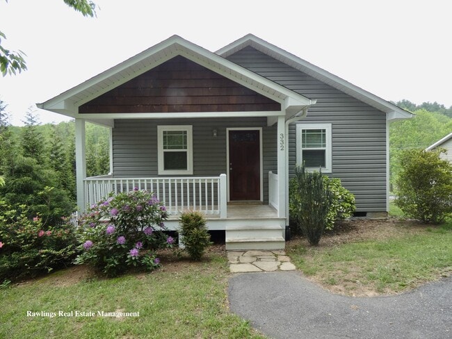 Building Photo - Modern Cottage in Fairview