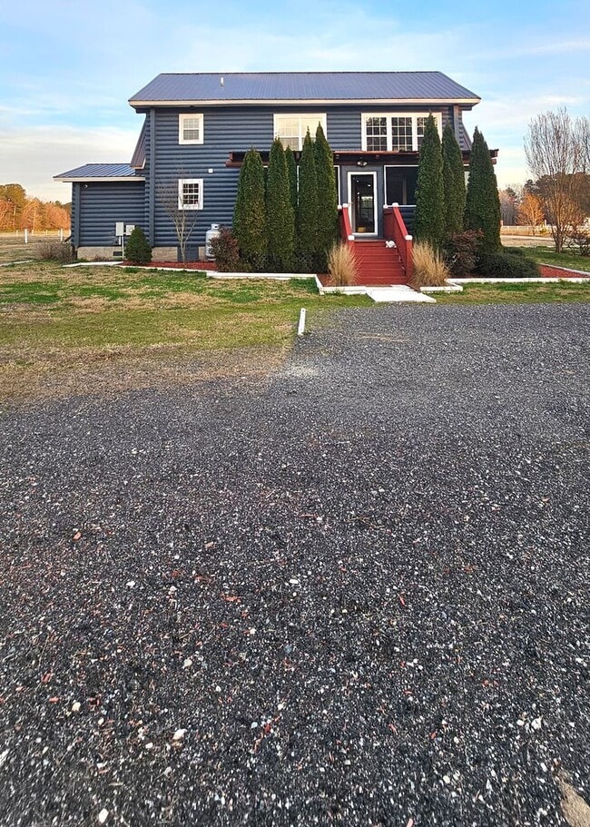 Building Photo - Private Log Cabin Home Peaceful Country Living on Acreage