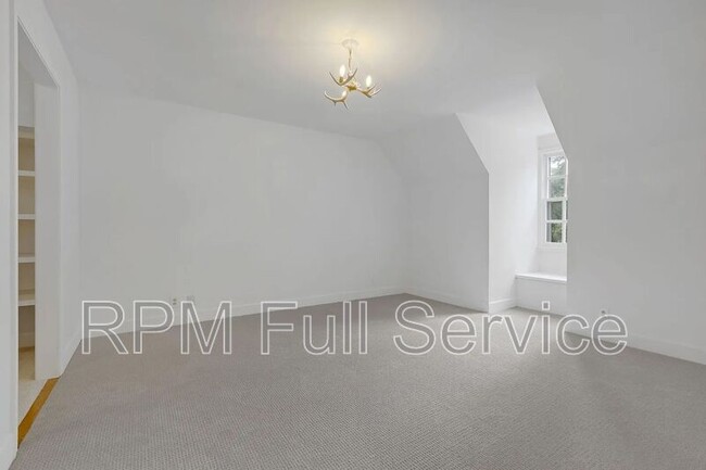 Building Photo - 177 Cottonwood Dr
