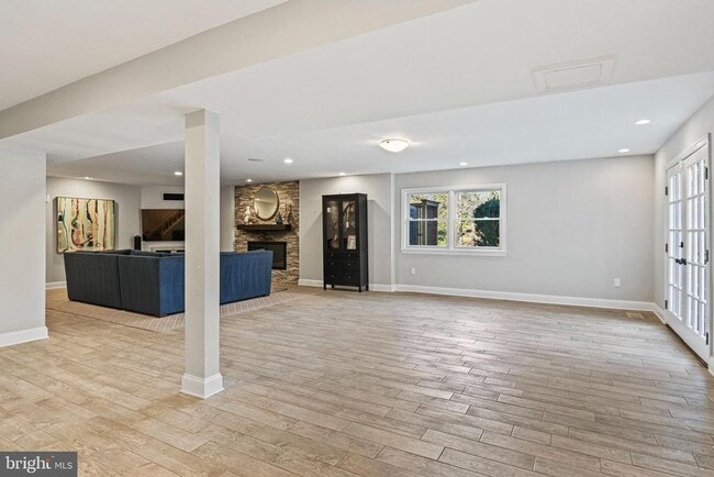 Building Photo - 1107 Savile Ln