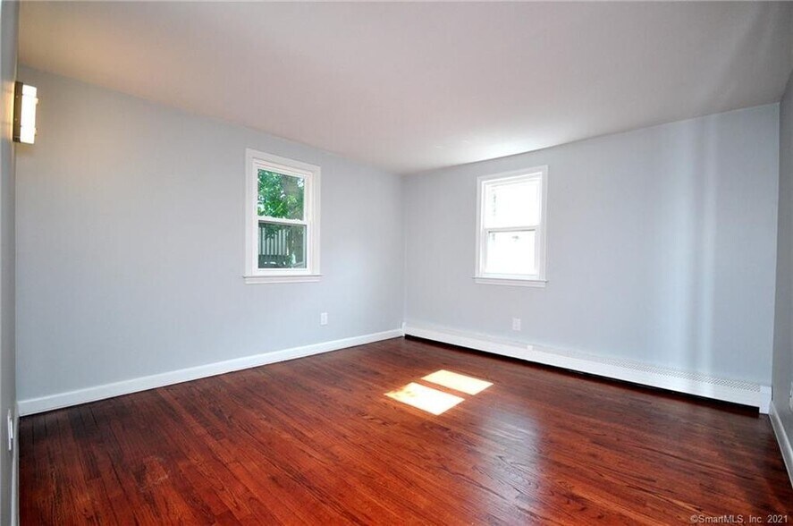 Building Photo - 135 Connecticut Ave