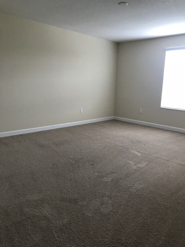 Building Photo - 7 BEDROOM 4 BATH AT INDEPENDENCE WINTER GARDEN POND VIEW NO REAR NEIGHBOR