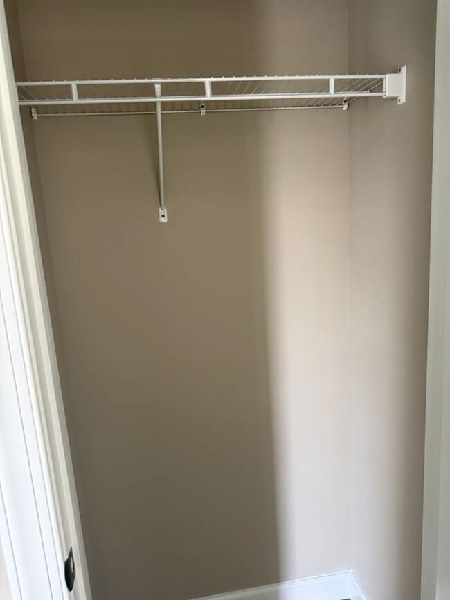 Building Photo - 243 Woodridge Dr