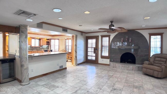 Building Photo - 4719 Frankfort Ave