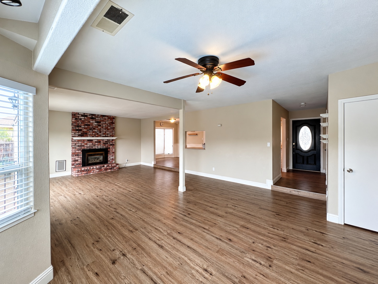 Building Photo - 2461 Brodalski St