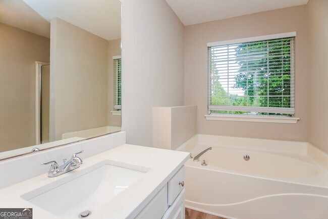 Building Photo - 1041 Crest Ridge Pl SW
