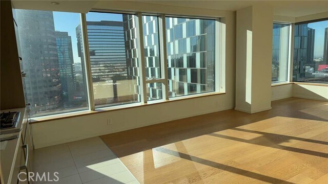 Building Photo - 889 Francisco St