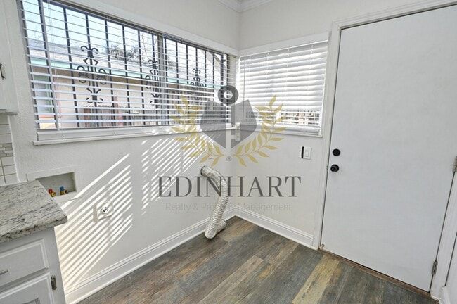 Building Photo - 630 E Dudley Ave