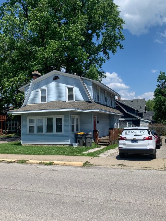 Building Photo - 418 N Grant St