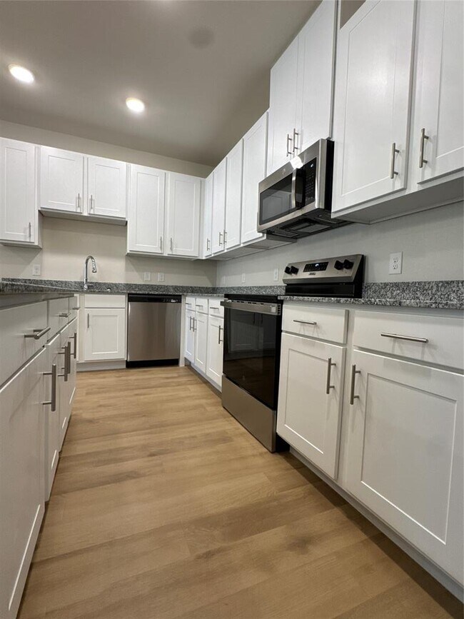 Building Photo - 691 Union Chapel Rd