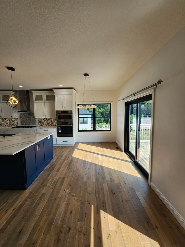 Building Photo - 6817 Timber Ct