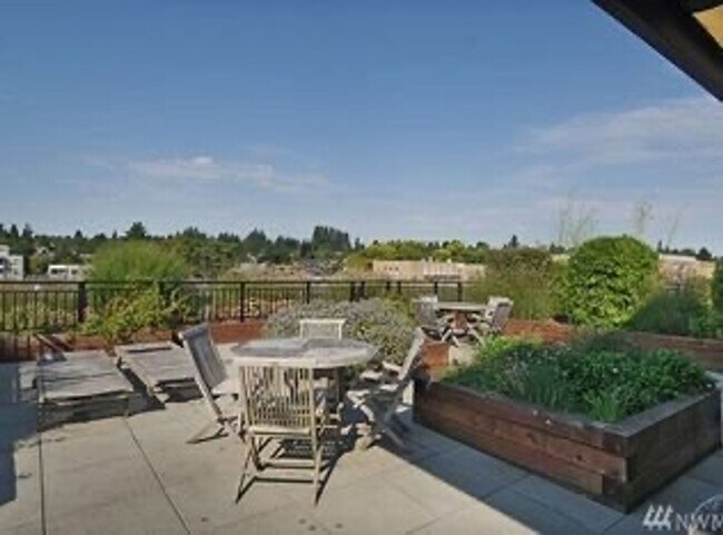 Building Photo - Light and Bright Top floor 1bd 1bath Condo!