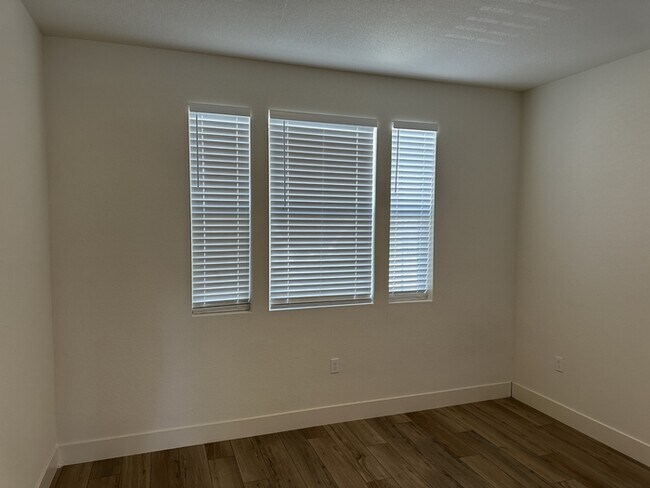 Building Photo - 7329 Umberto Pl