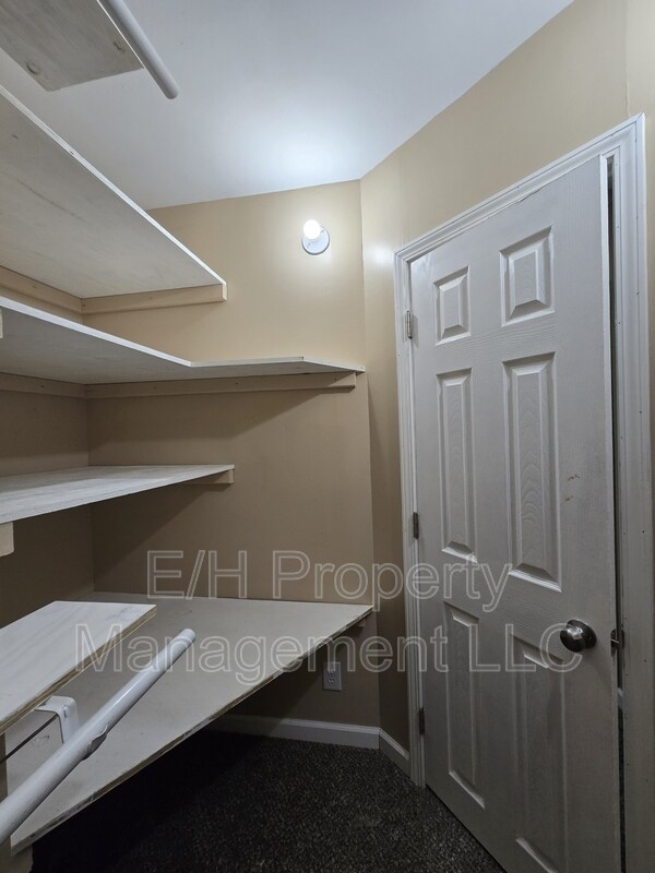 Building Photo - 635 N Andover Rd