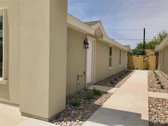 Building Photo - 2312 Taxco Ct