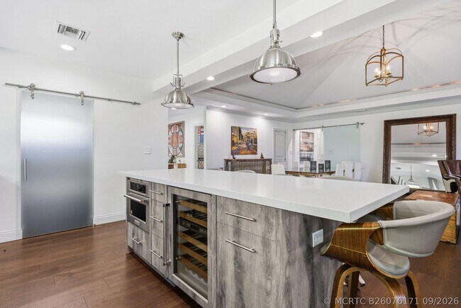 Building Photo - 2835 Polo Island Dr