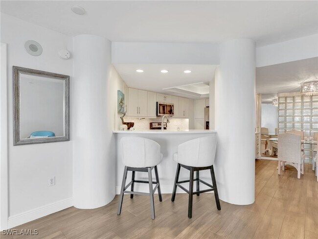 Building Photo - 4751 Gulf Shore Blvd N