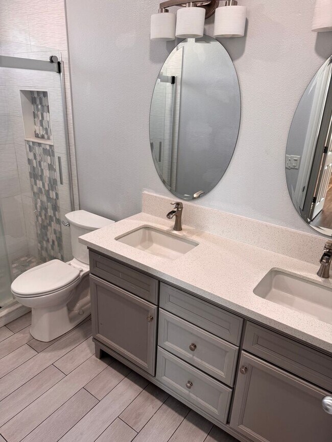 Building Photo - Beautiful single family home