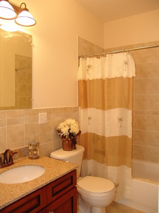 Building Photo - 620 38th St