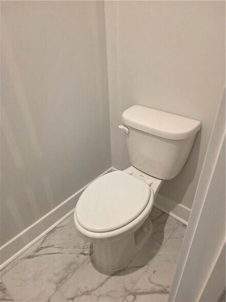 Building Photo - 378 Sunset Holw St