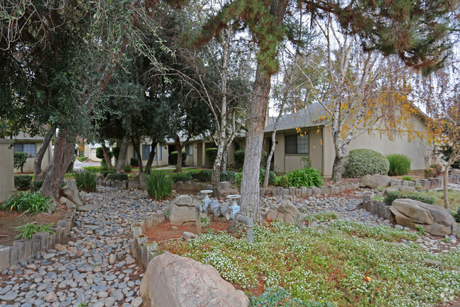 Building Photo - Myerwood Apartment Homes