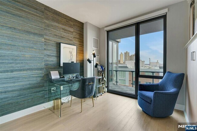 Building Photo - 9 Ave at Port Imperial