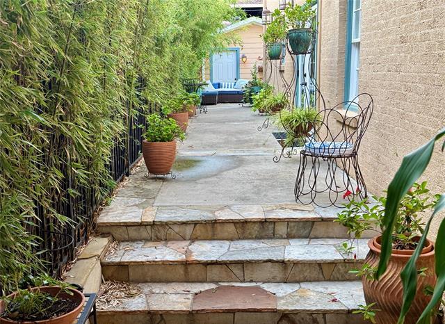 Building Photo - 4150 Emerson Ave