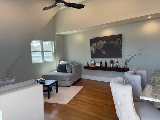 Building Photo - 204 Spencer Ave