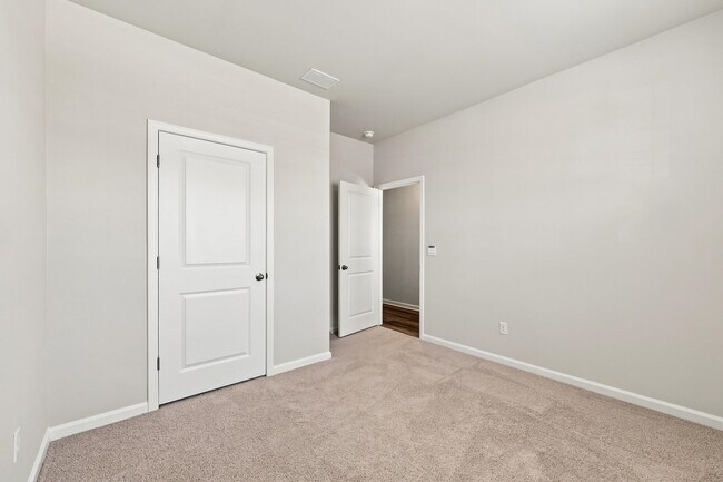 Building Photo - 284 Long Beard Way