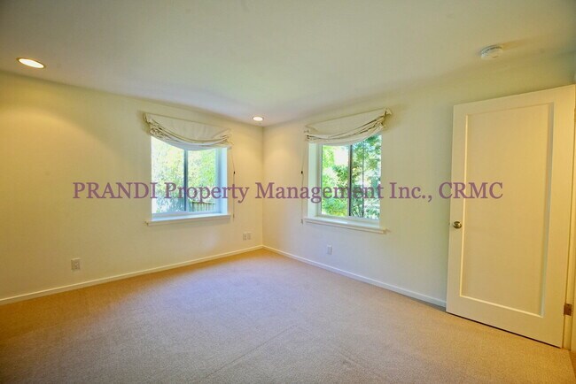 Building Photo - Stunning Seminary Gem, Modern Finishes & P...