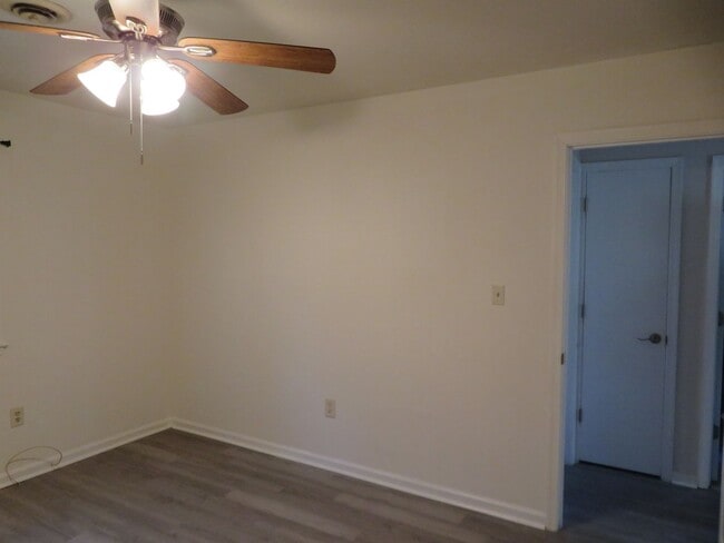 Building Photo - 2529 Pin Oak Ct