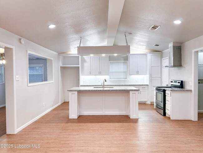 Building Photo - 4311 59th St