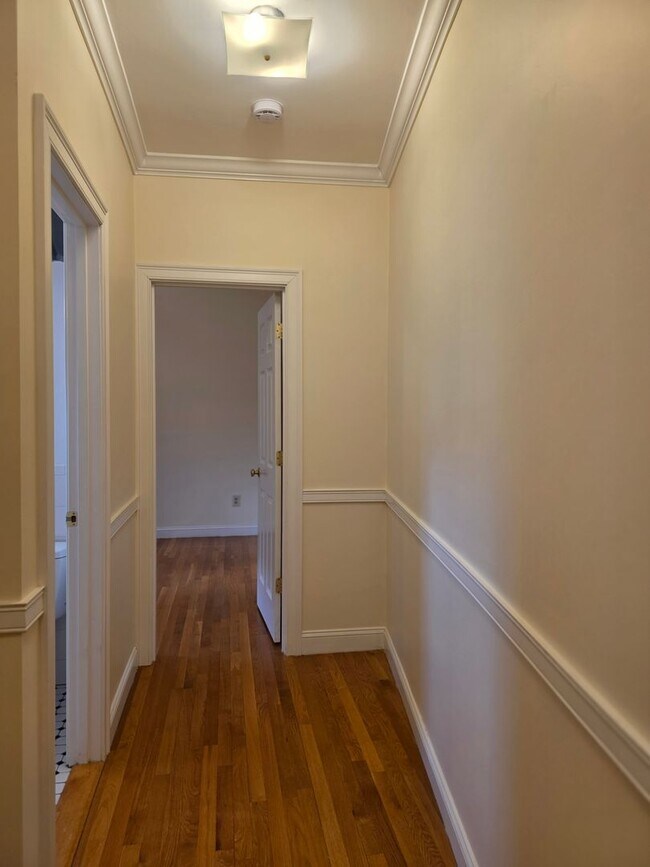 Building Photo - No brokers Fee, No Security Deposit, Heat, Hot Water Included, Elevator, Laundry, Steps from the ...