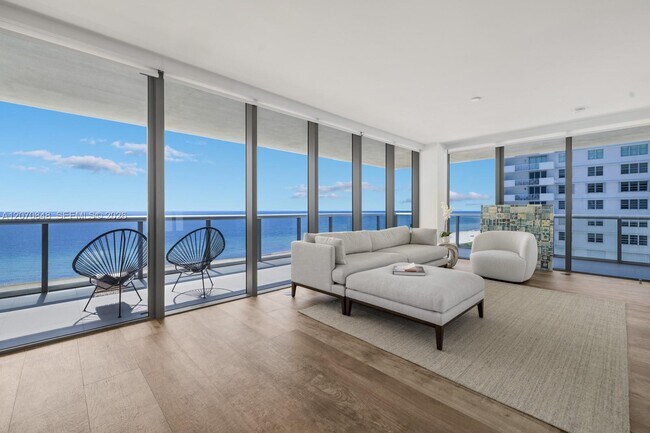 Building Photo - 5875 Collins Ave