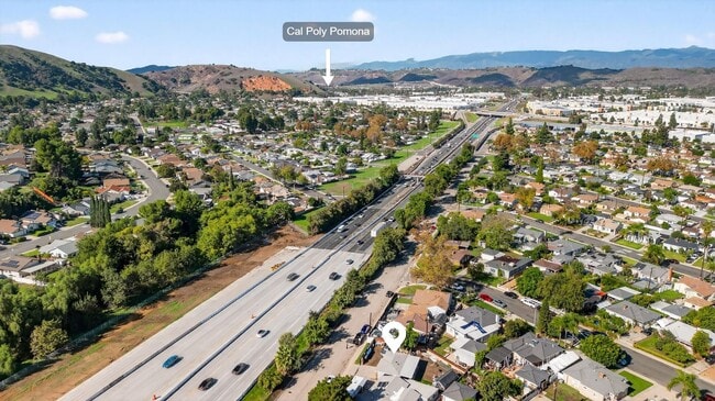 Building Photo - 1216 Butterfield Rd