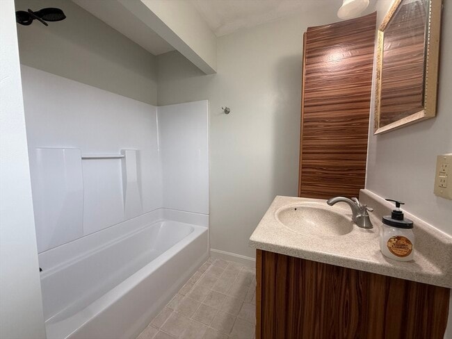 Building Photo - 26 Old Faith Rd