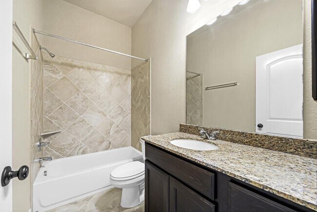 Building Photo - 17503 Woodfalls Ln
