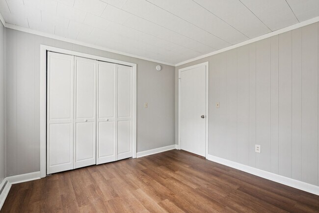 Building Photo - 1087 Littlefield Rd