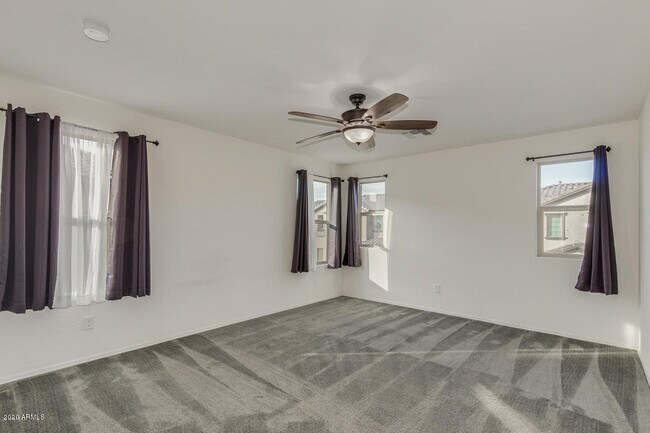 Building Photo - 1290 N 165th Dr